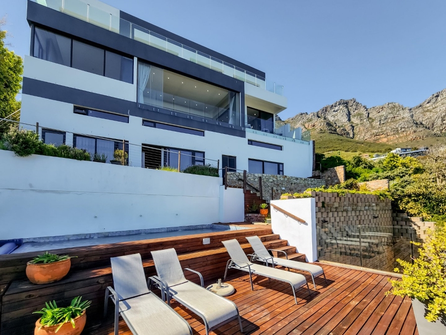 11 Bedroom Property for Sale in Camps Bay Western Cape